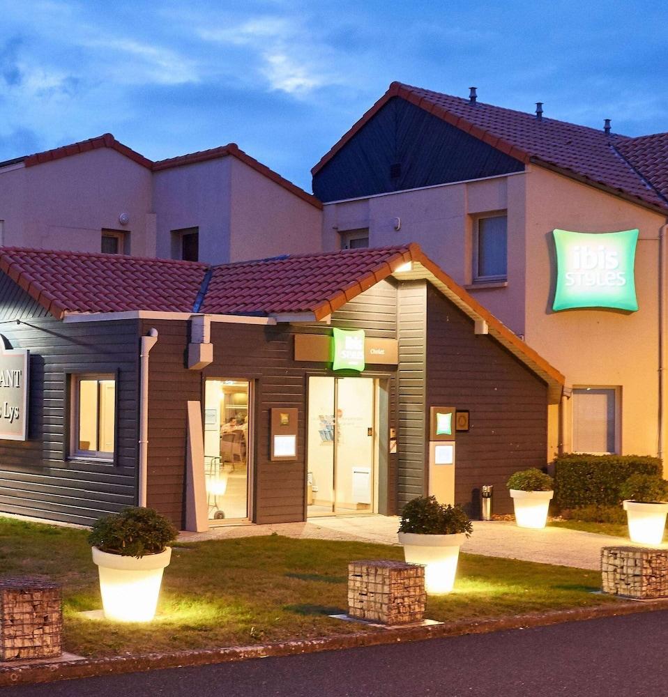 Hotel Ibis Styles Cholet Exteriér fotografie